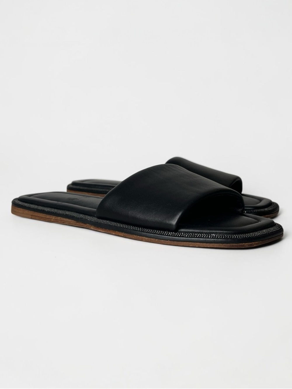 NWT Brunello Cucinelli Monili Trim Black Leather Slide Sandals Size EU 37 Italy